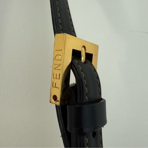 Vintage Fendi tobacco brown Pequin stripe crossbody camera bag - Picture 9 of 15